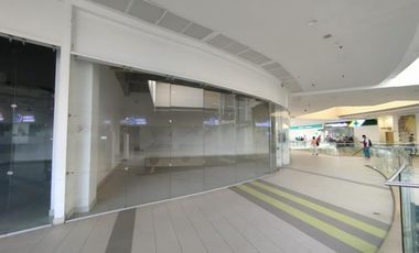 Se vende local en centro comercial UNICENTRO en la ciudad de Neiva