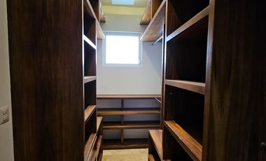 LAS CAÑADAS CASA EN VENTA CON ALBERCA EN ZONA TRANQUILA