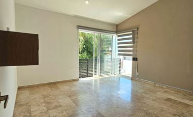 LAS CAÑADAS CASA EN VENTA CON ALBERCA EN ZONA TRANQUILA