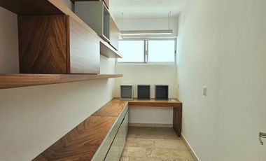 LAS CAÑADAS CASA EN VENTA CON ALBERCA EN ZONA TRANQUILA