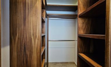 LAS CAÑADAS CASA EN VENTA CON ALBERCA EN ZONA TRANQUILA