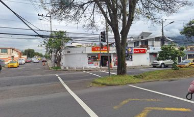 VENTA PROPIEDAD COMERCIAL AV. DEL MAESTRO (ESQUINERA)