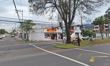 VENTA PROPIEDAD COMERCIAL AV. DEL MAESTRO (ESQUINERA)