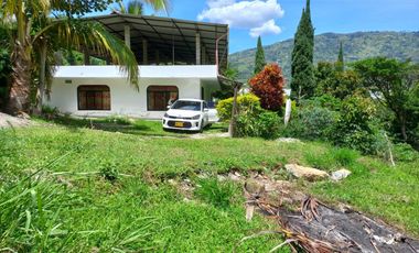 Vendo esta preciosa casa finca bien barata y cerca del peaje en Girardota