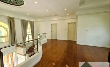 Nantawan Srinakarin Village | Elegant Detached 4 Bed 4 Bath House with Garden