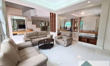 Nantawan Srinakarin Village | Elegant Detached 4 Bed 4 Bath House with Garden