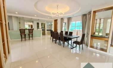 Nantawan Srinakarin Village | Elegant Detached 4 Bed 4 Bath House with Garden