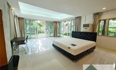 Nantawan Srinakarin Village | Elegant Detached 4 Bed 4 Bath House with Garden
