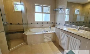 Nantawan Srinakarin Village | Elegant Detached 4 Bed 4 Bath House with Garden