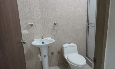 CASA RENTABLE CON TRES APARTAMENTOS;TRES PROPIEDADES EN UNA.