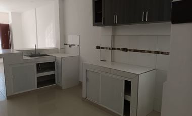 CASA RENTABLE CON TRES APARTAMENTOS;TRES PROPIEDADES EN UNA.