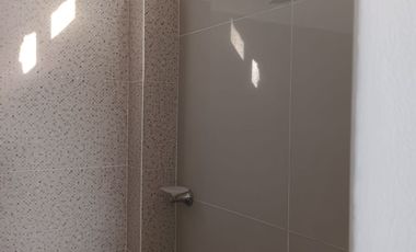 CASA RENTABLE CON TRES APARTAMENTOS;TRES PROPIEDADES EN UNA.