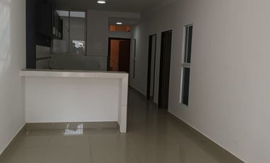 CASA RENTABLE CON TRES APARTAMENTOS;TRES PROPIEDADES EN UNA.