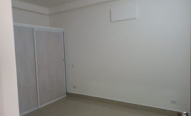 CASA RENTABLE CON TRES APARTAMENTOS;TRES PROPIEDADES EN UNA.