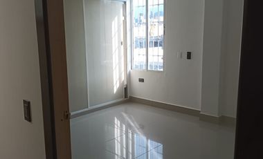 CASA RENTABLE CON TRES APARTAMENTOS;TRES PROPIEDADES EN UNA.
