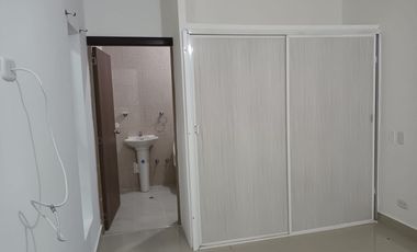 CASA RENTABLE CON TRES APARTAMENTOS;TRES PROPIEDADES EN UNA.
