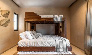 Villa de doble altura con alberca, en Selvazama con amenidades, en venta Tulum.
