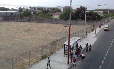 Vía a Samborondón. Km 2.5 Renta De Terreno Uso Comercial