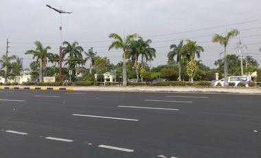 Vía a Samborondón. Km 2.5 Renta De Terreno Uso Comercial