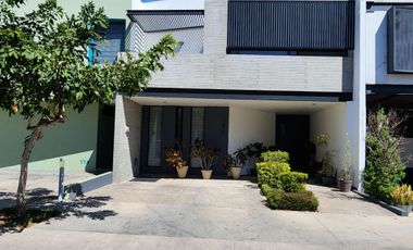 Casa en venta en coto Valeira en Solares Zapopan