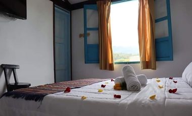 ESPECTACULAR HOTEL EN VENTA UBICADO EN SUESCA-CUNDINAMARCA Se Vende Hotel en Suesca Cundinamarca.  A 1 cuadra de la entrada principal de (la zona turí