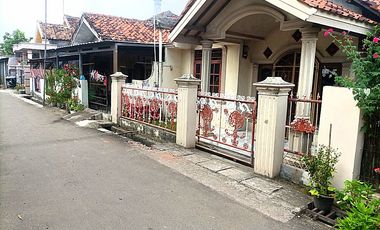 Rumah & Kontrakan 2 Pintu Murah Dekat Pasar Rau