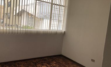 RENTO DEPARTAMENTO SEMI AMOBLADO SECTOR EL BATAN CERCA AL QUICENTRO SHOPING