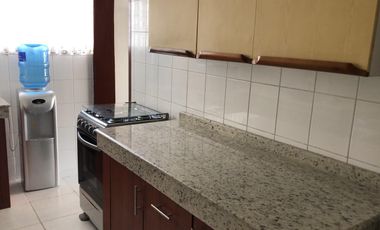 RENTO DEPARTAMENTO SEMI AMOBLADO SECTOR EL BATAN CERCA AL QUICENTRO SHOPING