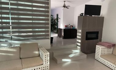 Casa amueblada con Agua Termal con vista Lago  $35,000