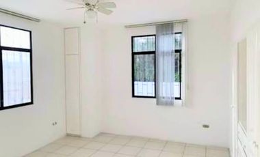 CASA RENTERA  DE  VENTA EN MANTA CERCA A UNIVERSIDAD