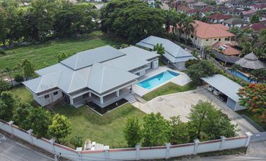 Exquisite Retreat: Luxury Pool Villa On Expansive 2 Rai