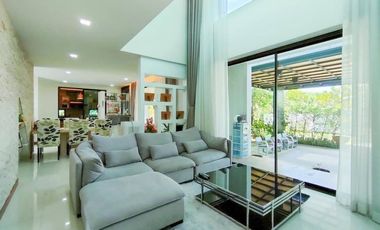 Modern house for Sale / Rent near 89 plaza, Varee international school, city center and Chiang Mai Airport.