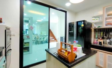 Modern house for Sale / Rent near 89 plaza, Varee international school, city center and Chiang Mai Airport.