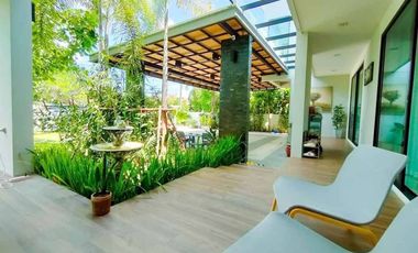 Modern house for Sale / Rent near 89 plaza, Varee international school, city center and Chiang Mai Airport.