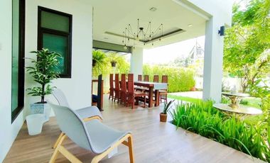 Modern house for Sale / Rent near 89 plaza, Varee international school, city center and Chiang Mai Airport.