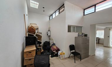 CASA EN VENTA ACONDICIONADA PARA NEGOCIO!!!
