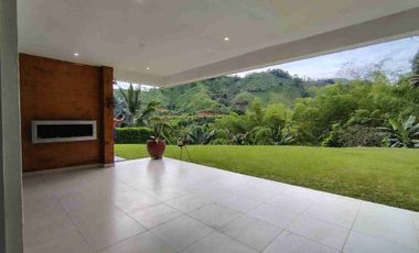 ARRIENDO CONDOMINIO  COMBIA