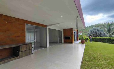 ARRIENDO CONDOMINIO  COMBIA