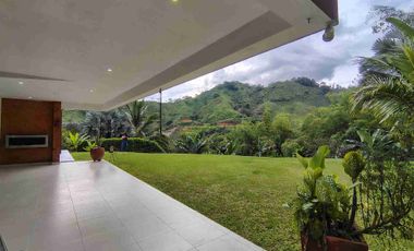 ARRIENDO CONDOMINIO  COMBIA