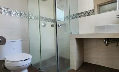Casa de 3 Pisos en Venta, Residencial Los Cedros, Pachuca, Hidalgo.