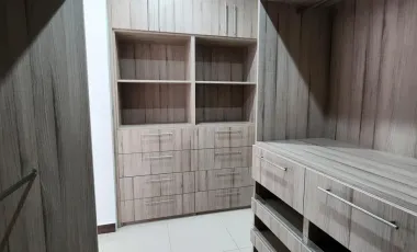 Casa de 3 Pisos en Venta, Residencial Los Cedros, Pachuca, Hidalgo.