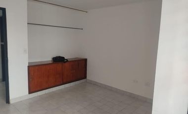 OFICINA O APARTA ESTUDIO EDIFICIO TASAJERO AVENIDA CERO