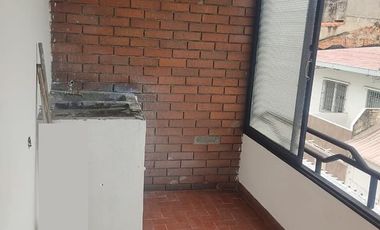 OFICINA O APARTA ESTUDIO EDIFICIO TASAJERO AVENIDA CERO