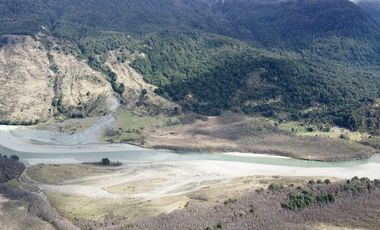 568 hectáreas orilla Río Murta