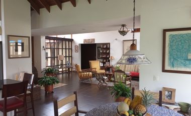 Casa en Venta o en Renta via Sopó Sector los Clubes.