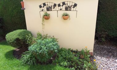 Casa en Venta o en Renta via Sopó Sector los Clubes.