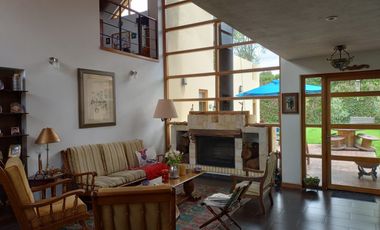 Casa en Venta o en Renta via Sopó Sector los Clubes.