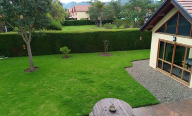 Casa en Venta o en Renta via Sopó Sector los Clubes.