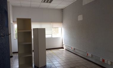 Oficinas en Bernardo Quintana. Frente nuevo HEB