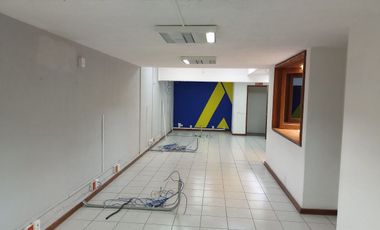 Oficinas en Bernardo Quintana. Frente nuevo HEB